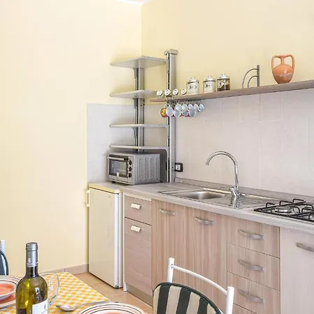 Nice In With 2 Bedrooms, Wifi And Outdoor Swimming Pool *