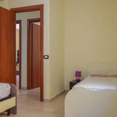Nice In With 2 Bedrooms, Wifi And Outdoor Swimming Pool Apartment *